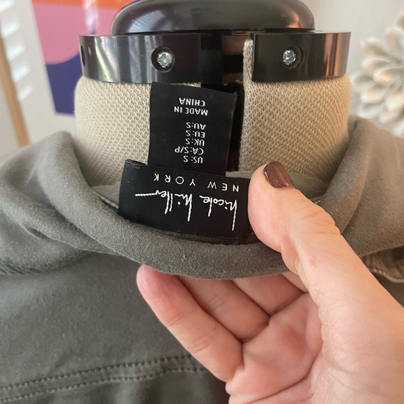 Nicole Miller deconstructed military jacket in soft fabric! - Picture 5 of 9